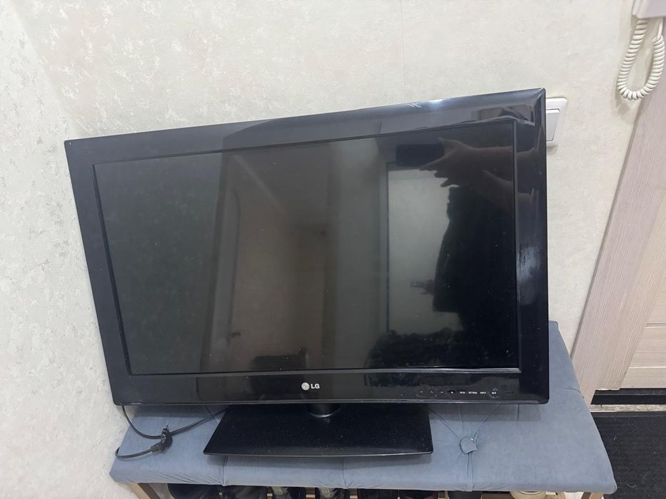 Продам телевизор LG