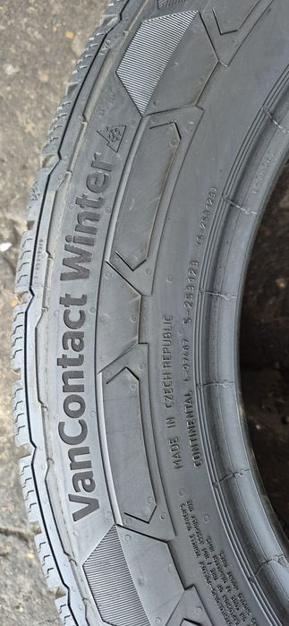 4 anvelope iarna Continental 215/60/17C.Pretul este pe bucata