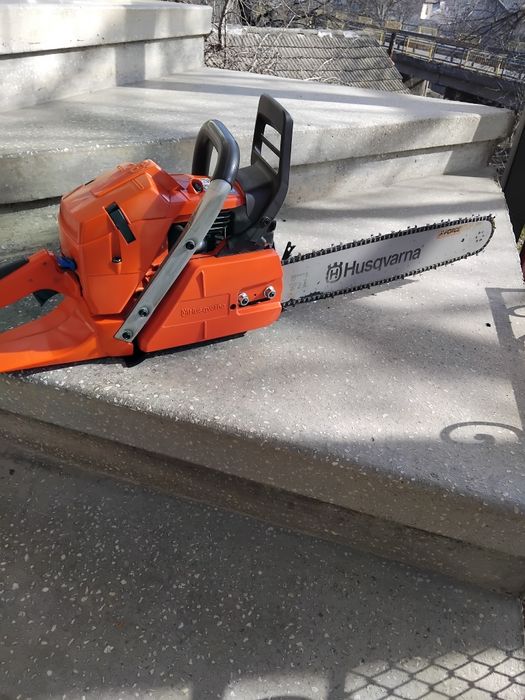 Vând drujba husqvarna!