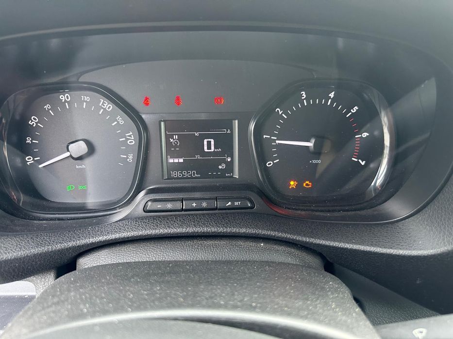 Citroen Jumpy на части