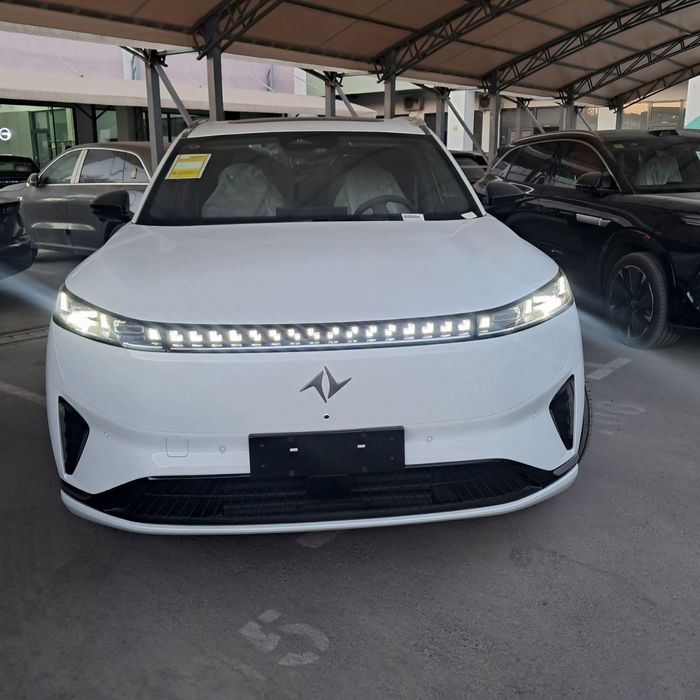 Donfeng 008 restayling 

В наличии 

нархи: 31900$

Оқга қора