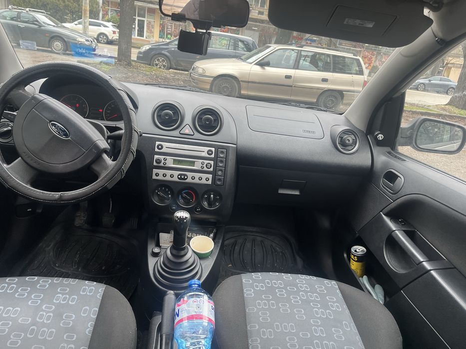 Форд фиеста с двата талона