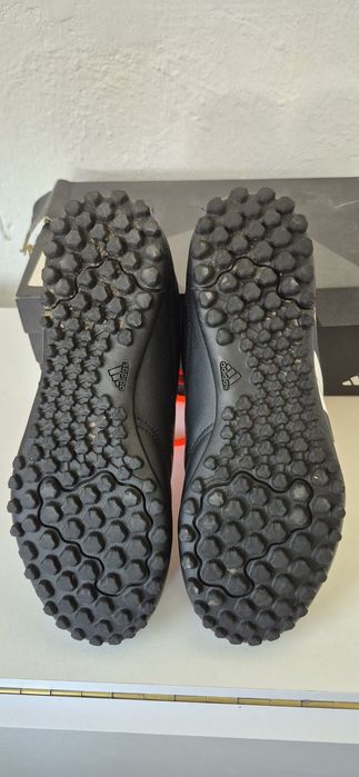 Ghete fotbal Adidas Predator