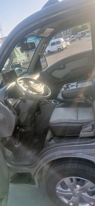 narxi 25000$ Hyundai