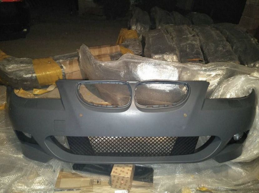 М-тех бампер передний BMW E60