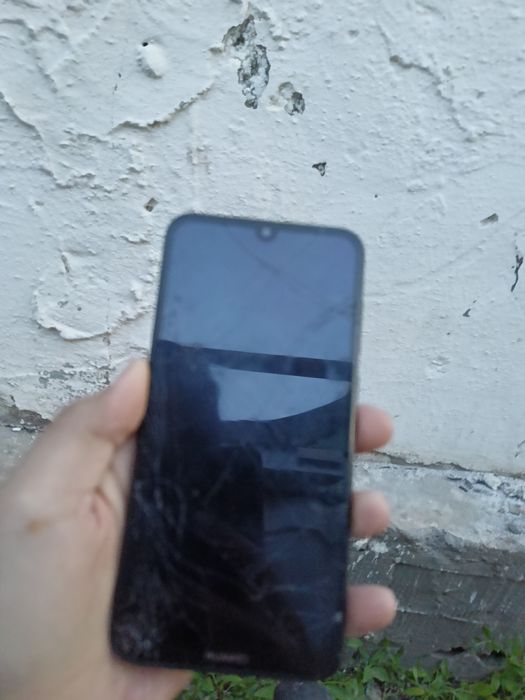 Продам телефон хуавей