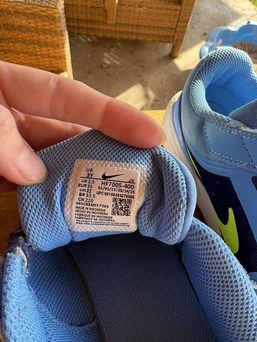 Adidasi baieti Nike marimea 35