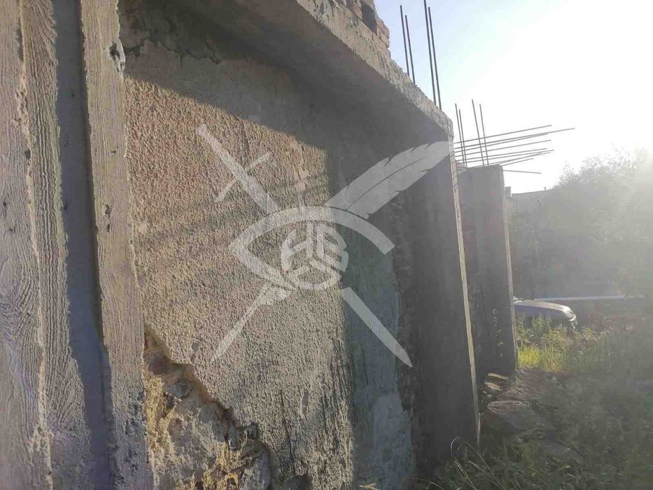 Парцел с постройка в Българово! 100186