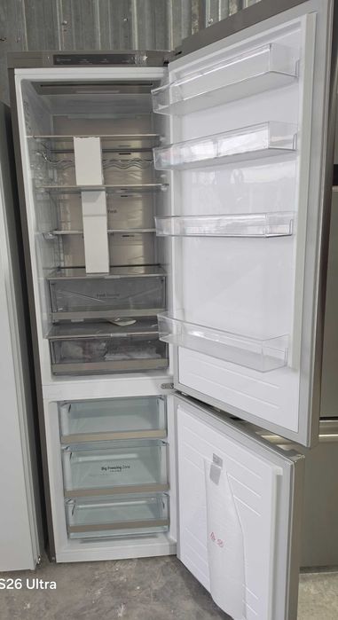 хладилник LG Electronics GBB92STBAP