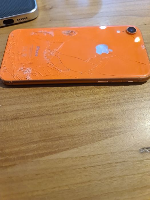 Айфон хр     128