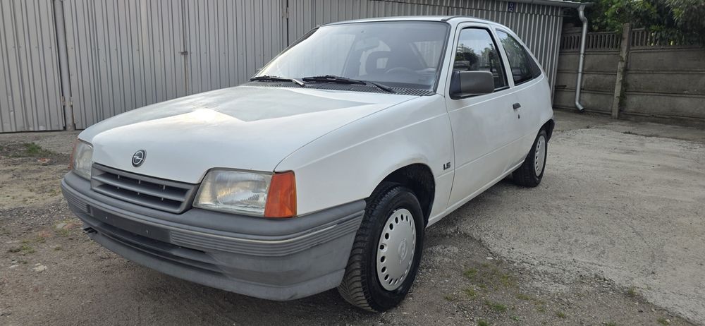 Opel Kadett Automatic 16 i 74.000 km Realii !