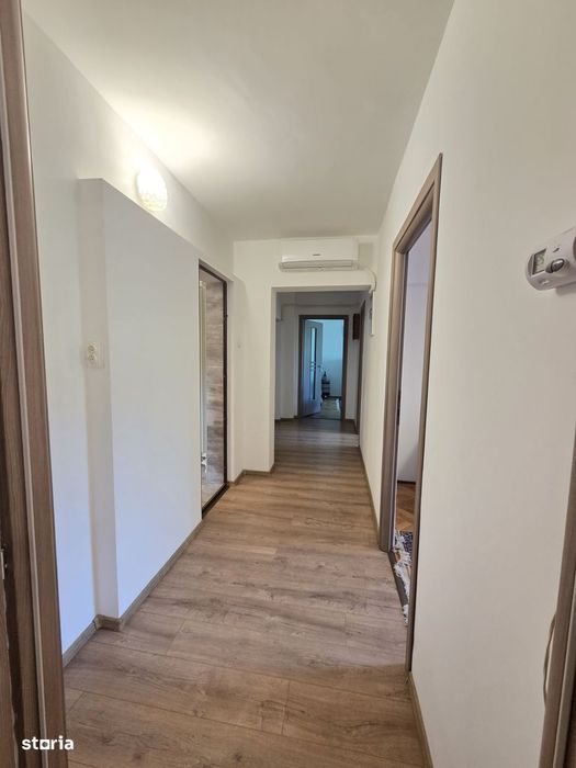 3 Camere confort 1 Garii Mobilat complet