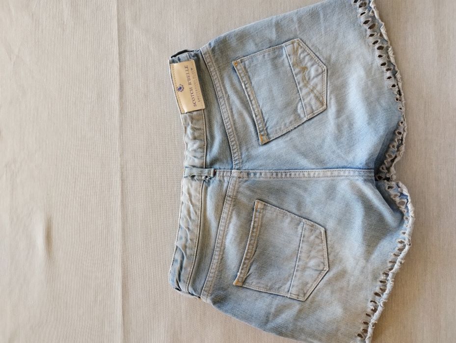 Два чифта детски къси панталони къси