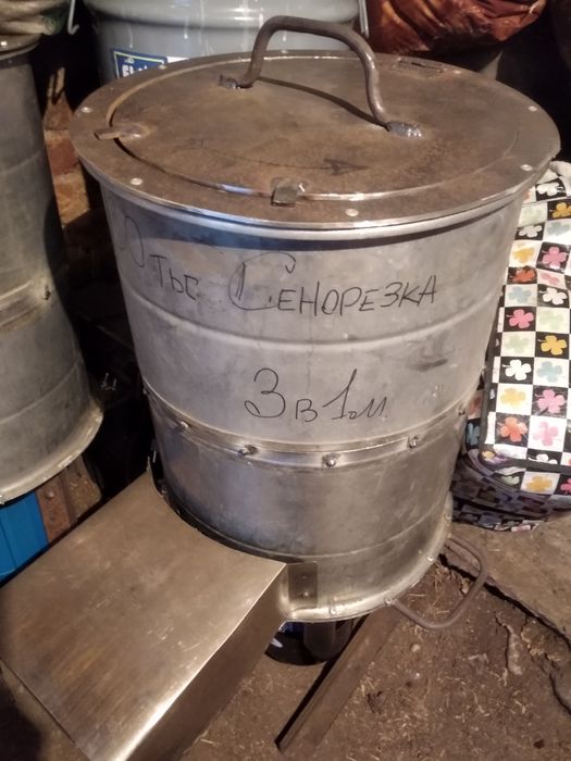 Сенорезка -дробилка на 220