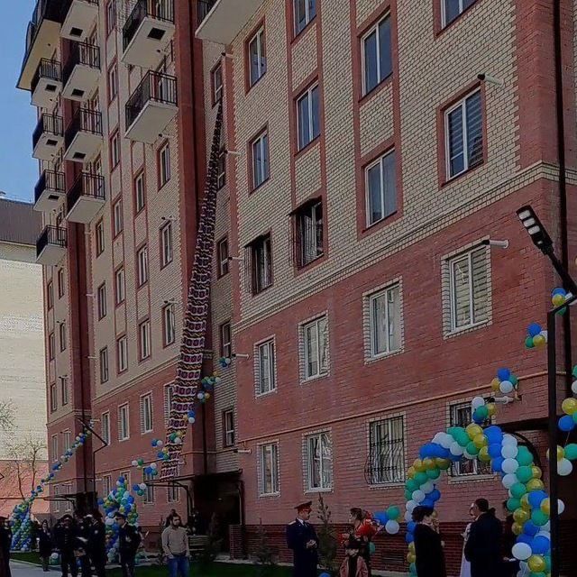 Продоется! Яшнабад! 3-комнат новостройка!