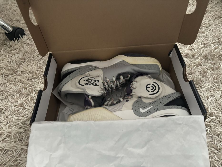 Nike Air Deldon Basketball Shoes