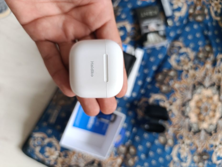 Airpods Air-6 orginal  sotiladi