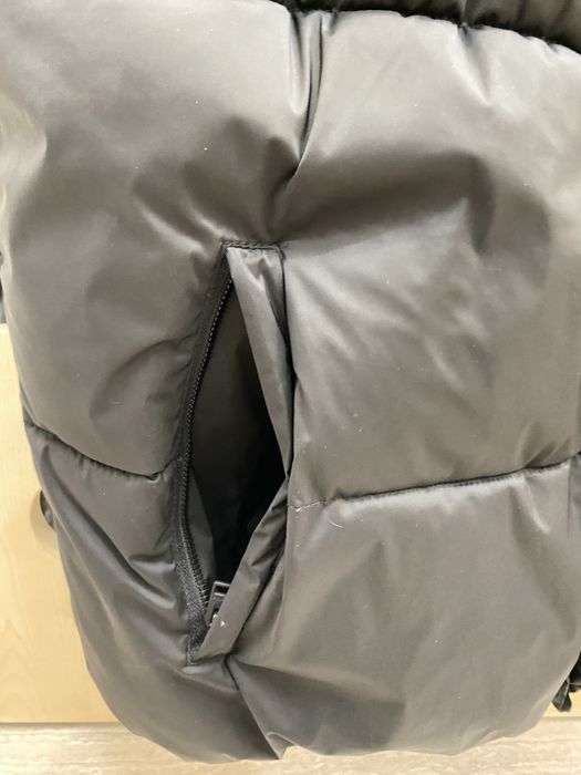 Vand vesta neagra Bershka