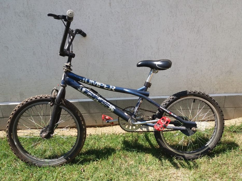 Bicicleta sărituri