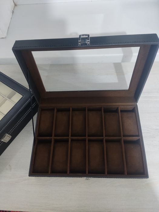 Футляр для ЧАСОВ.   2-шт Новый!