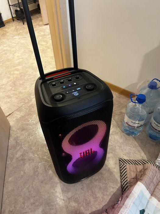 Продам Jbl Party box 320