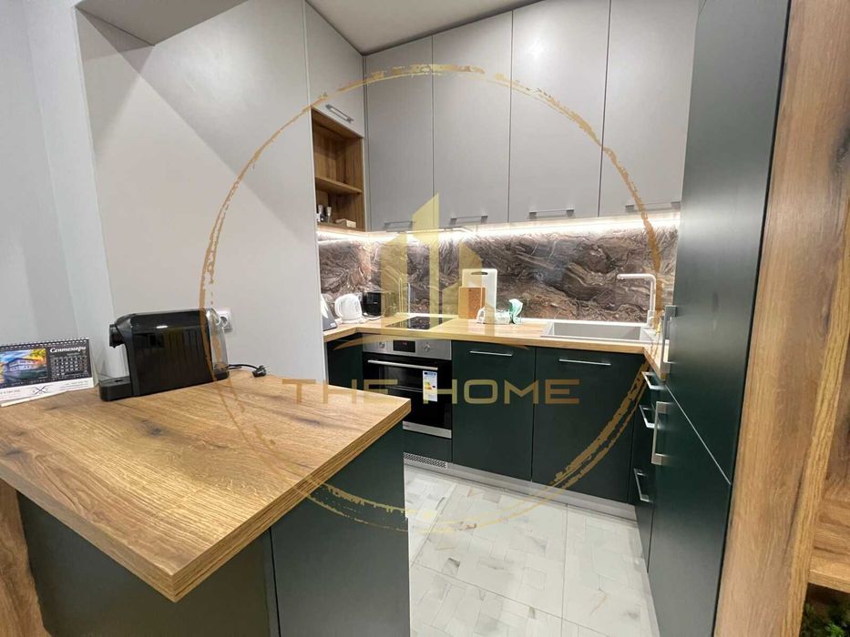 Дава се под наем Тристаен апартамент в Варна, Общината - 110 кв.м за 1300 € - Снимка #2