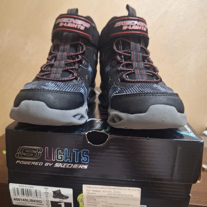 Skechers боти , ботуши светещи