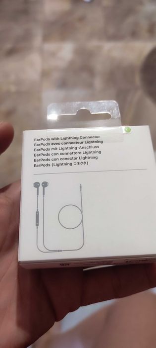 Слушалки за Apple