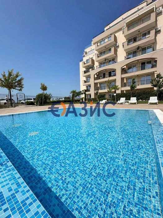 Двустаен апартамент в прекрасен комплекс на първа линия Ипанема Бийч,