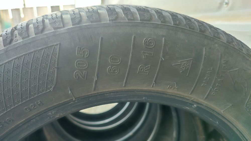Гуми - зимни 205/60/16