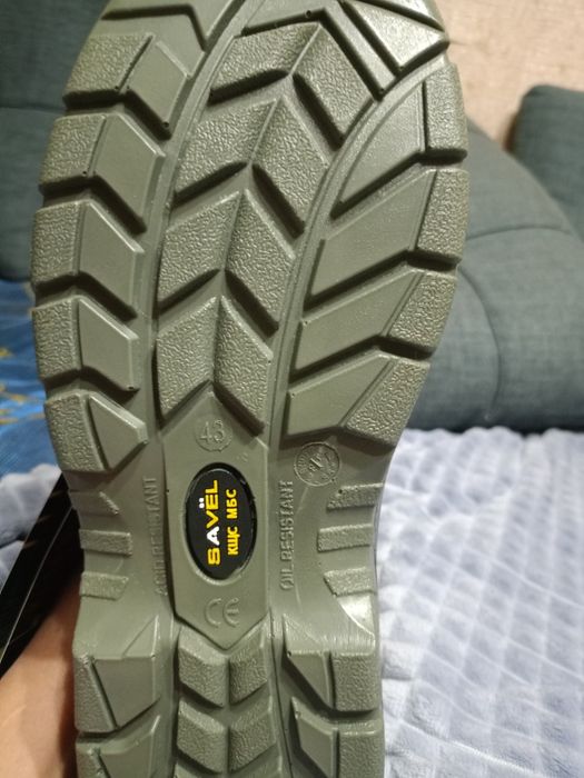 Продаю спецодежду