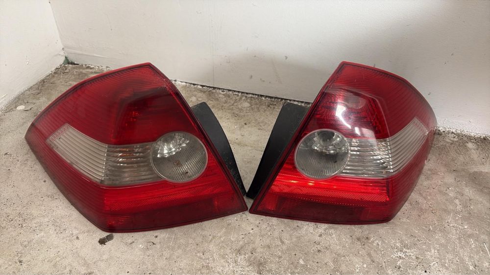 Stop dreapta renault megane 2 berlina