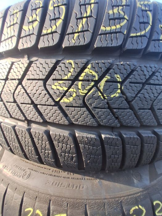 Cate 1 anv iarna 235/35r20 Pirelli Montaj Gratuit