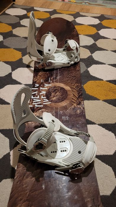 Placa snowboard YES 150 POWDER cu legături Beyond
