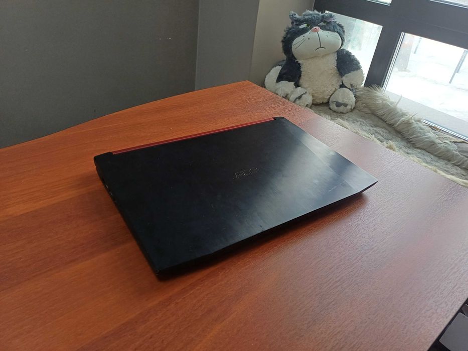 Ноутбук Acer Nitro 5 i5 7300HQ ОЗУ 16ГБ GTX 1050Ti 4ГБ SSD 256 HDD 1tb