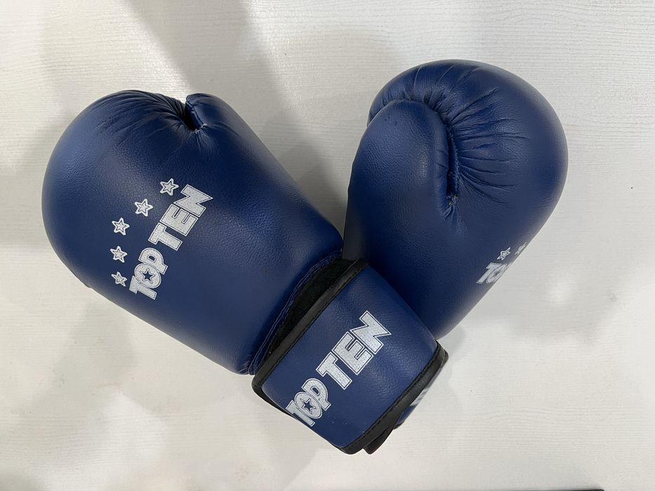 Продам боксерские перчатки