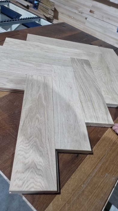 Parchet din lemn masiv de stejar