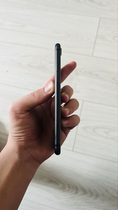 Продам айфон 7, iphone 7 в хорошем состоянии