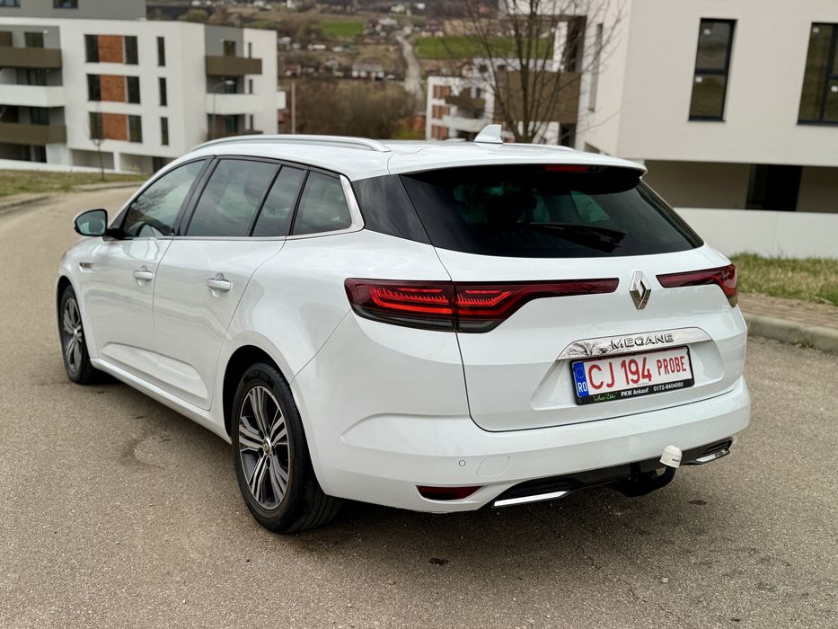 RENAULT Megane 2022 — imagine 4