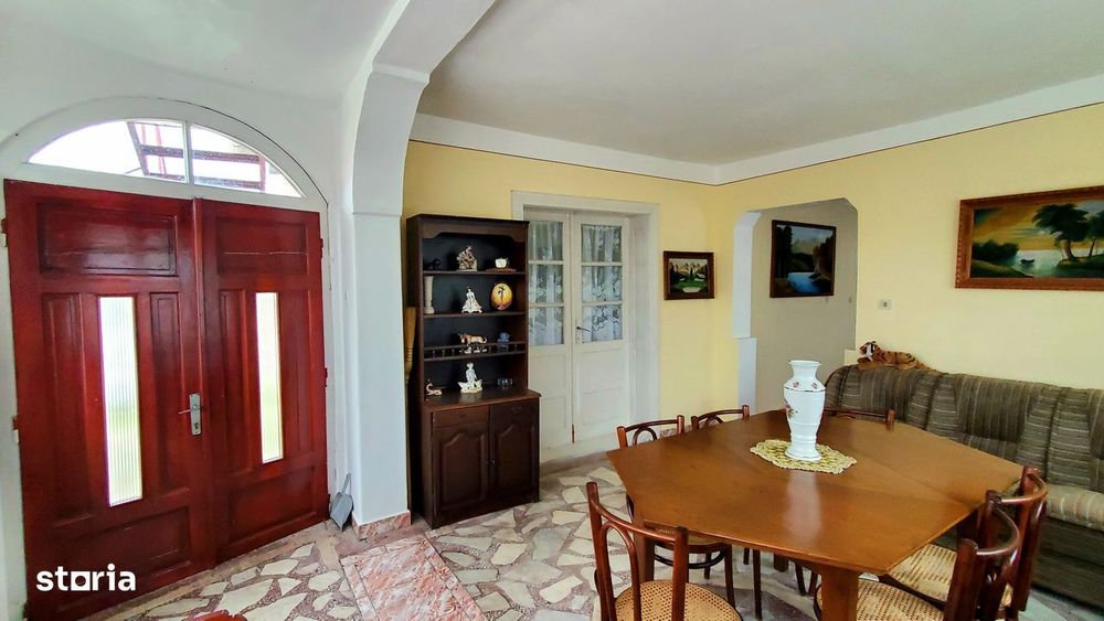 Casa langa Oradea 177 mp, 4800 mp teren – 77.500 Eur