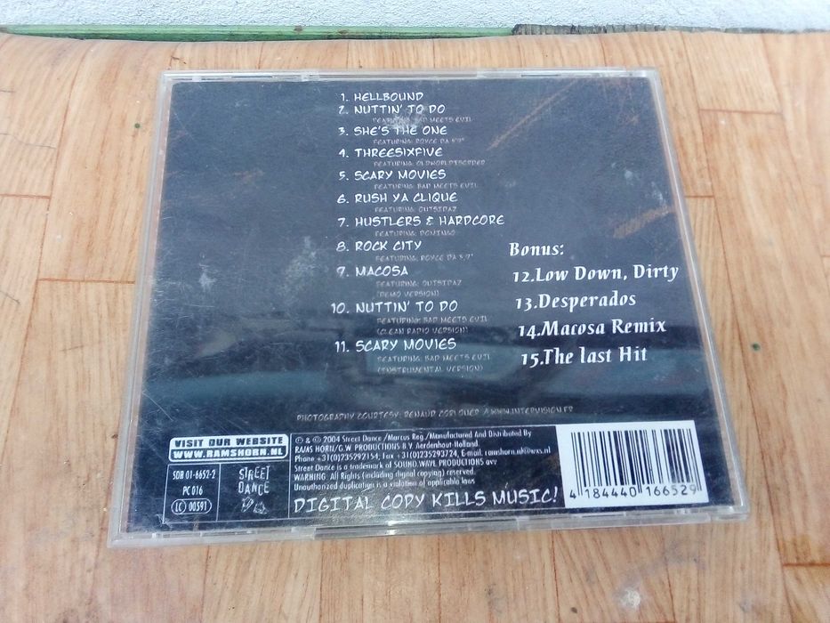 Музикален албум на EMINEM 2004г.