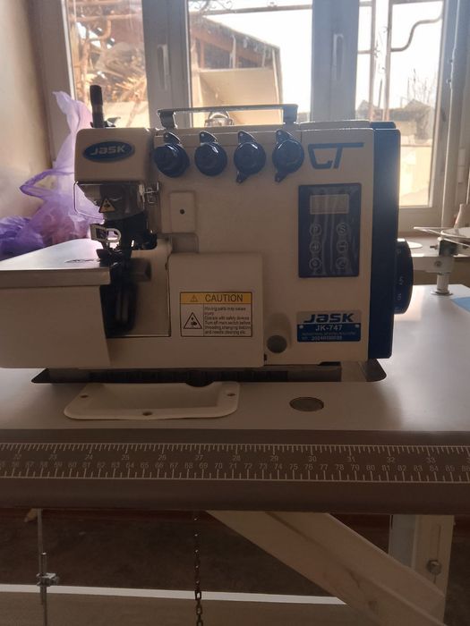 Juita tikuv moshinkasi sotiladi