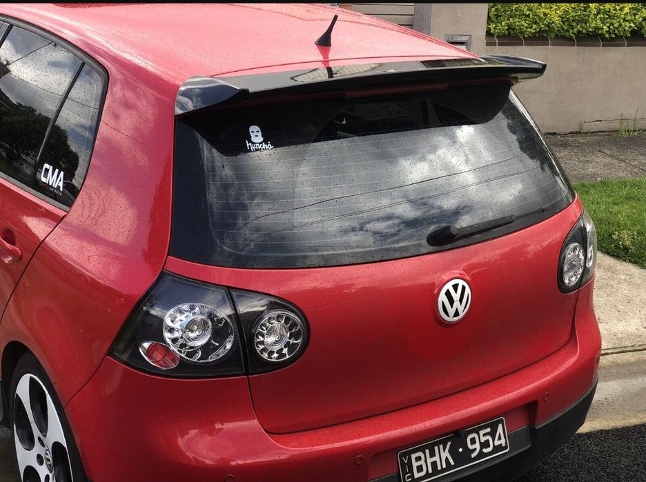 Eleron sport tuning luneta portbagaj VW Golf 5 MK5 GTI negru lucios