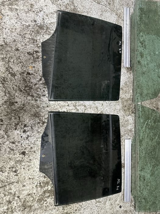 Стекла Mersedes benz ML 163