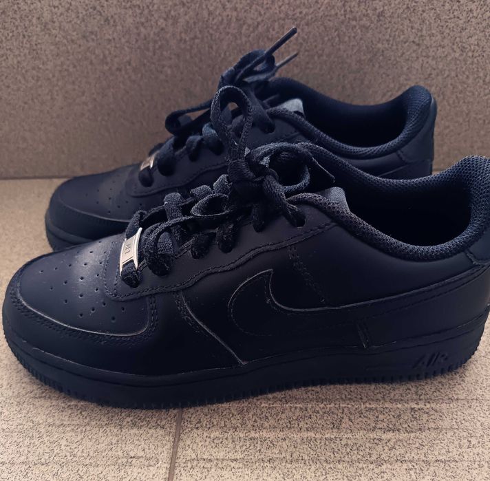 Маратонки Nike носени  1 2 пъти.