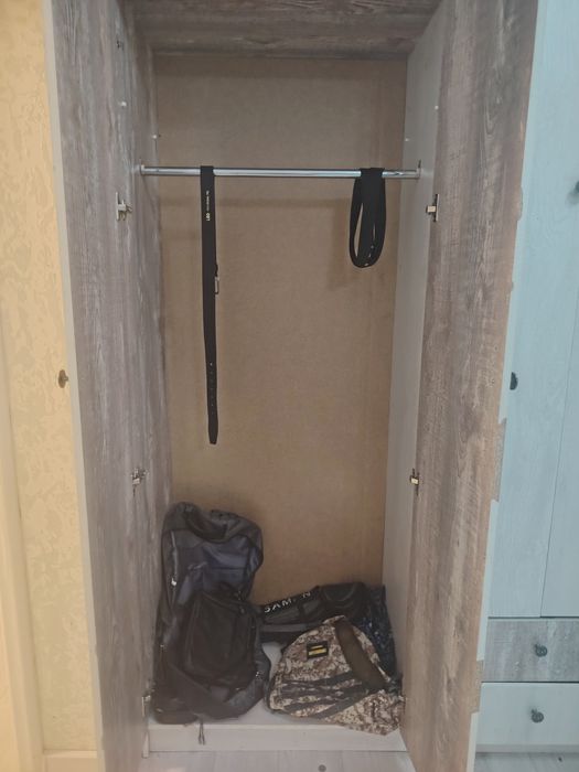 Продам шкаф для спальни