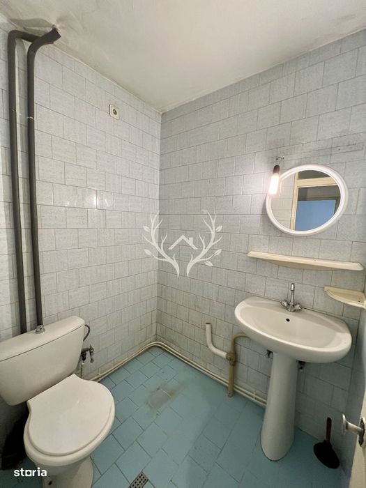 Apartament cu 3 camere, pregatit pentru renovare in Zorilor