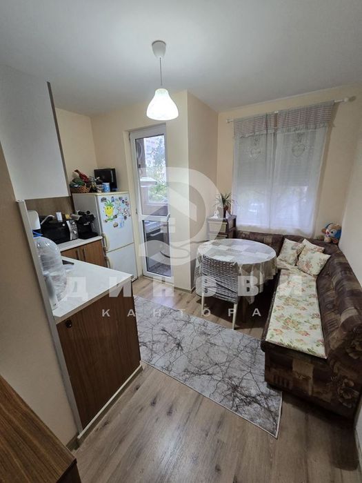 Продава тристаен до СУ Иван Вазов