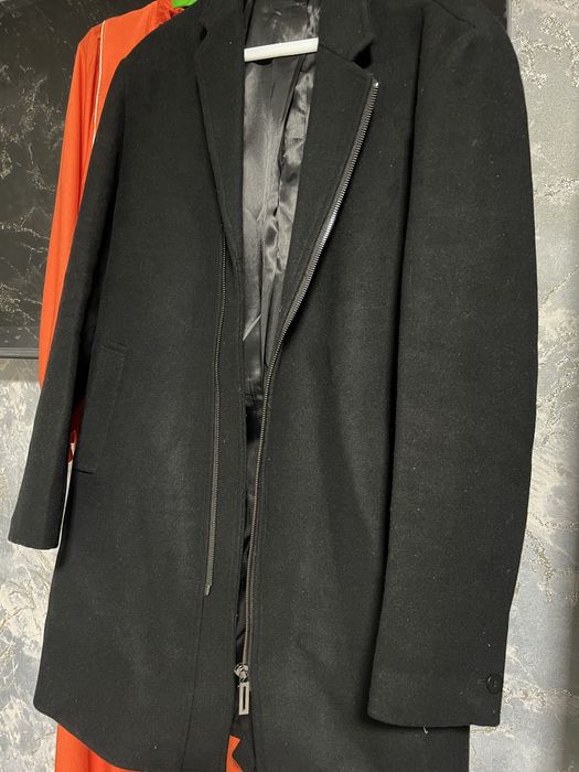 Yengi xolati zo’r kiyilmagan .   Qora rangda  sifati zo’r iwonchli  ..