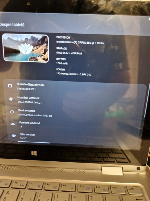 Laptop TREKSTOR C11 touchscreen 2in1 pliabil